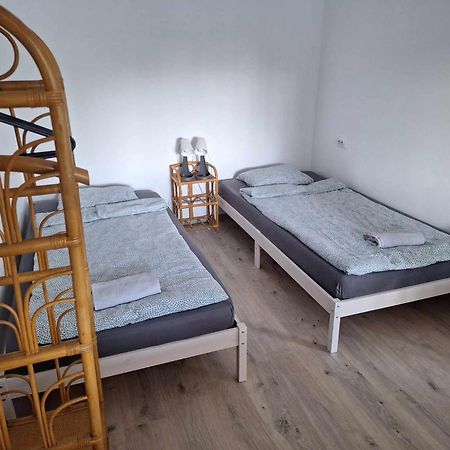 Sarga311 Ueduelohaz Szeged Villa Dış mekan fotoğraf