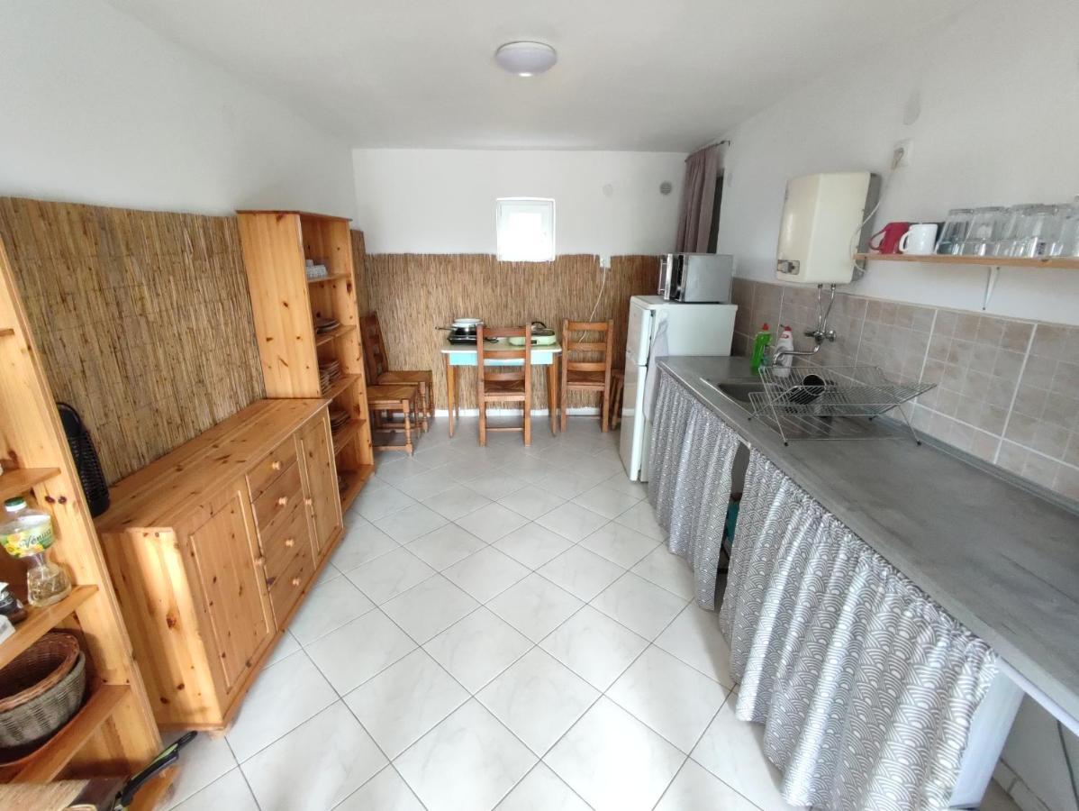Sarga311 Ueduelohaz Szeged Villa Dış mekan fotoğraf